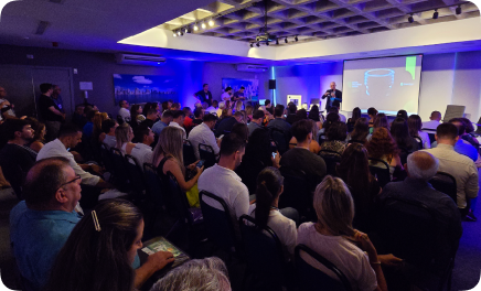 Participantes UC Summit evento gestão condomínios Curitiba 2025 FAE profissionais mercado