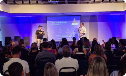 Participantes UC Summit evento gestão condomínios Curitiba 2025 FAE profissionais mercado